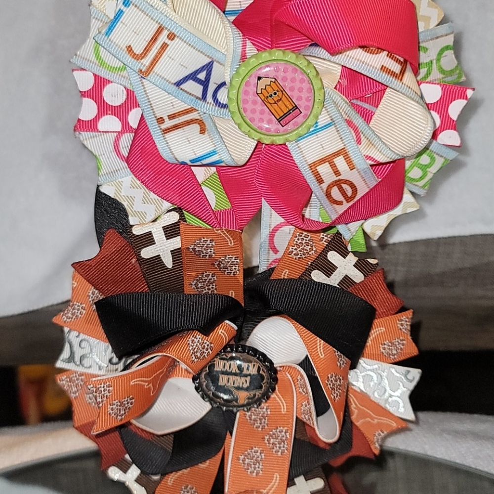 2 Large Back to school girls hairbows 📚